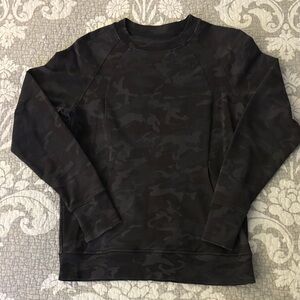 Lululemon Camouflage Sweatshirt ~ Size 8